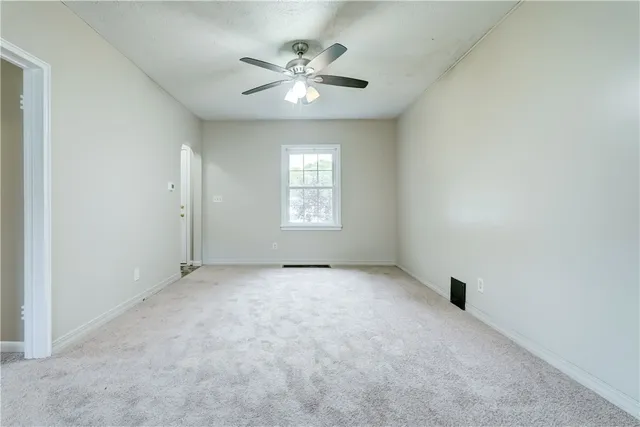 $1,600 | 4539 Dewey Avenue, Greece, NY 14612