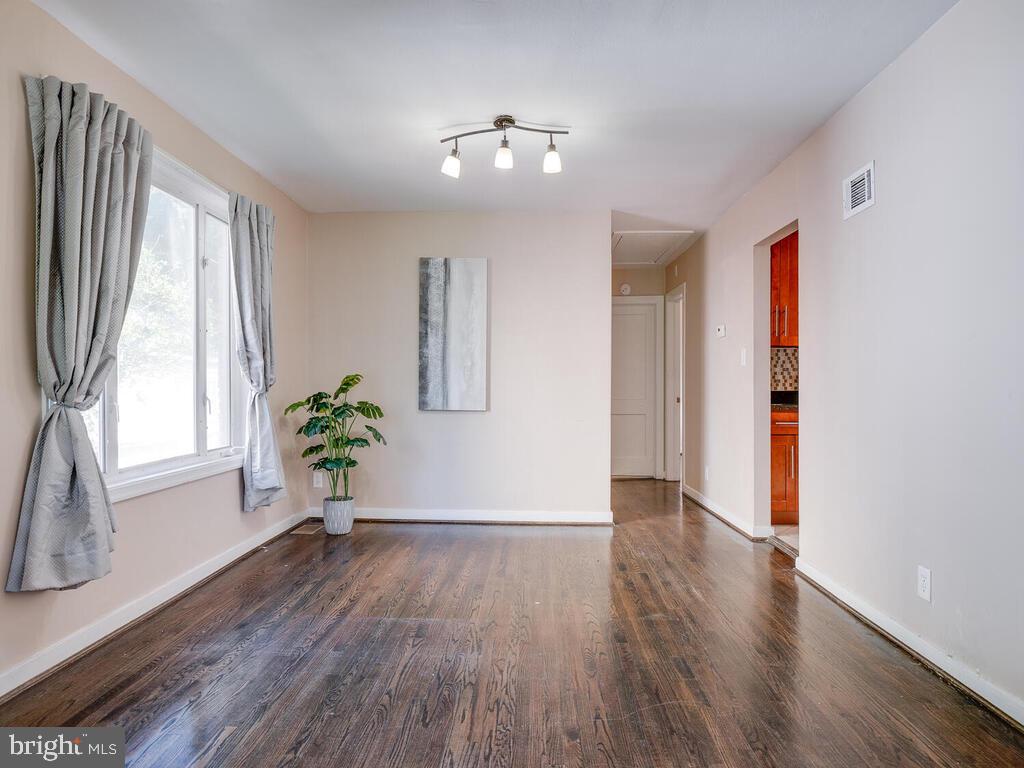 6108 Montrose Road Cheverly, MD 20785 - Photo 10 of 34 Gallery Image 10