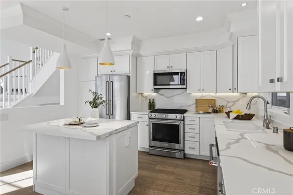 $1,945,000 | 2114 Carnegie Lane, Unit C, Redondo Beach, CA 90278