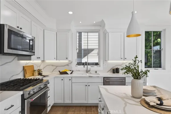 $1,945,000 | 2114 Carnegie Lane, Unit C, Redondo Beach, CA 90278