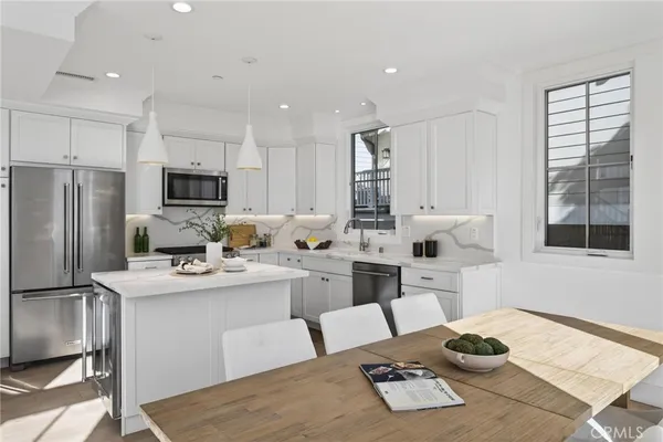 $1,945,000 | 2114 Carnegie Lane, Unit C, Redondo Beach, CA 90278