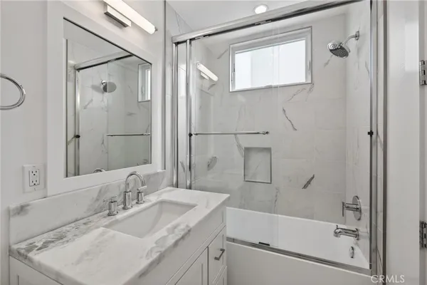 $1,945,000 | 2114 Carnegie Lane, Unit C, Redondo Beach, CA 90278