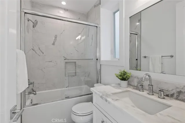 a view of a back yard of the house