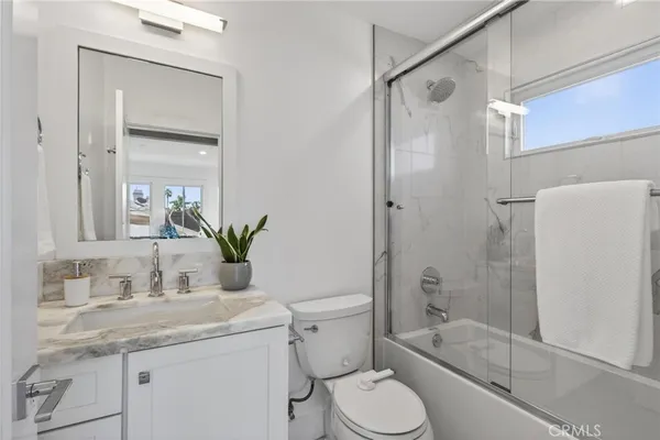 $1,945,000 | 2114 Carnegie Lane, Unit C, Redondo Beach, CA 90278