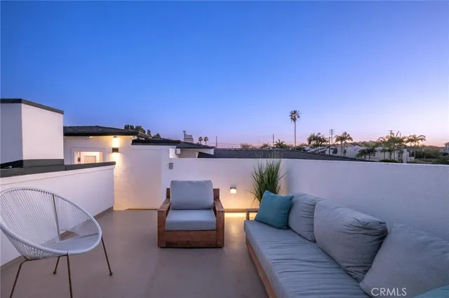 $1,945,000 | 2114 Carnegie Lane, Unit C, Redondo Beach, CA 90278