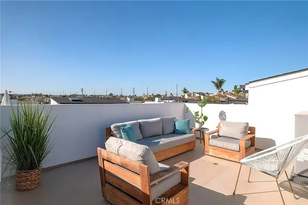 $1,945,000 | 2114 Carnegie Lane, Unit C, Redondo Beach, CA 90278