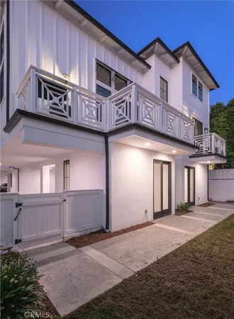 $1,945,000 | 2114 Carnegie Lane, Unit C, Redondo Beach, CA 90278