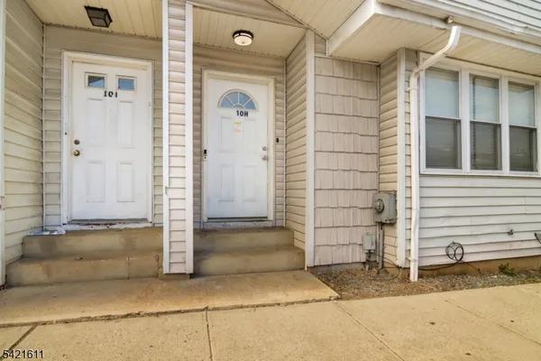 $370,000 | 10 Neilson Street, Unit H, New Brunswick, NJ 08901