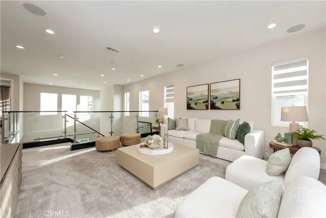 $1,950,000 | 220 Holliston, Lake Forest, CA 92630