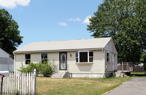 156 Groton Street Springfield, MA 01129 - Photo 1 of 22