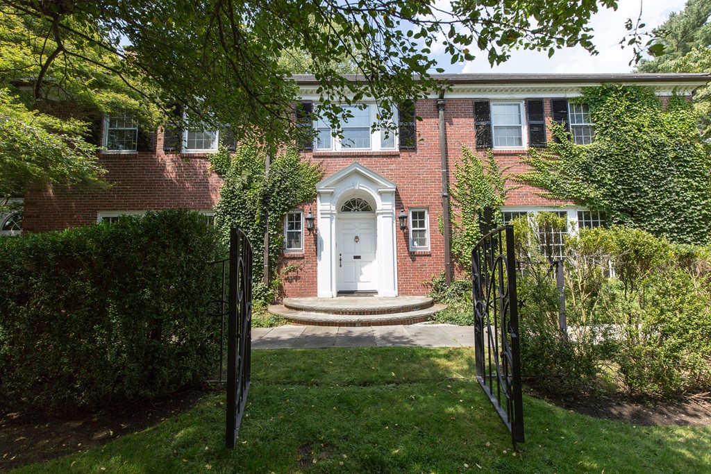 145 Sargent Road Brookline, MA 02445 - Photo 17 of 18