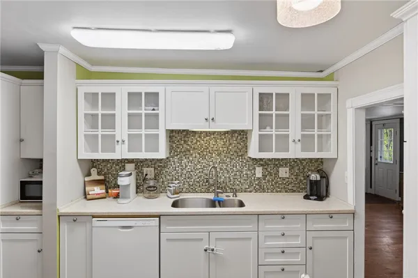 $395,000 | 6 North Road, Foster, RI 02825