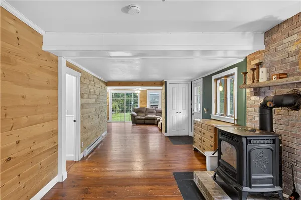 $395,000 | 6 North Road, Foster, RI 02825