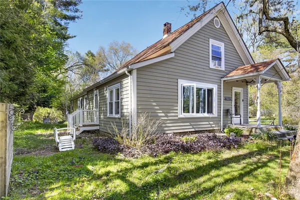 $395,000 | 6 North Road, Foster, RI 02825