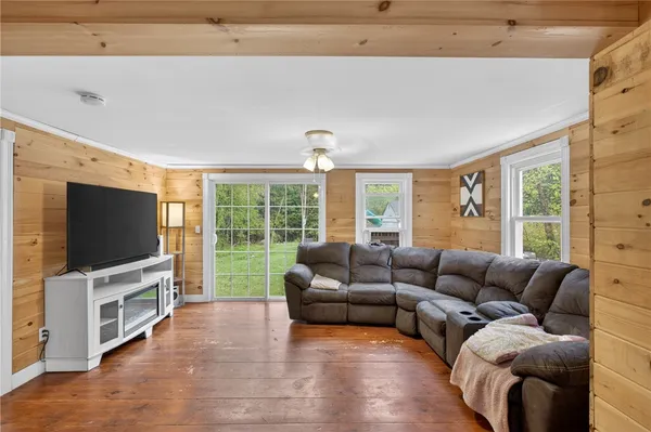 $395,000 | 6 North Road, Foster, RI 02825