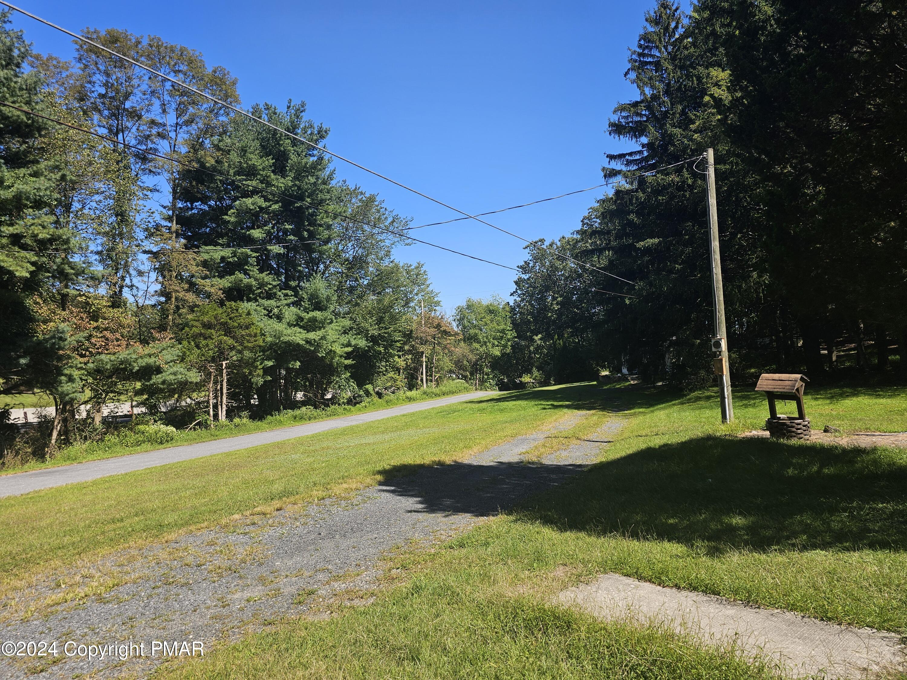 233 Aspen Road Stroudsburg, PA 18360 - Photo 5 of 19 20240905_134533