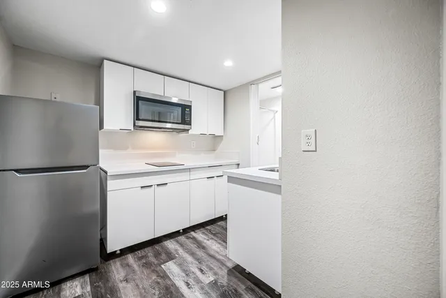 $799 | 3025 North 32nd Street, Unit 10, Phoenix, AZ 85018