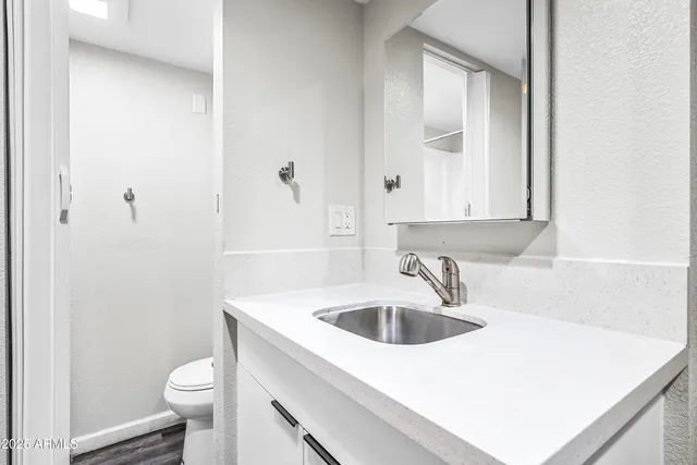 $799 | 3025 North 32nd Street, Unit 10, Phoenix, AZ 85018