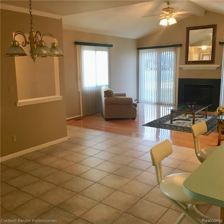 16903 Country Ridge Lane Macomb, MI 48044 - Photo 5 of 17 IMG-1765.jpg
