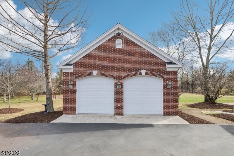 34 Saddle Ridge Road Andover, NJ 07821 - Photo 3 of 47