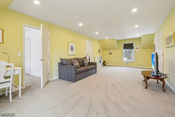 $829,900 | 34 Saddle Ridge Road, Andover, NJ 07821