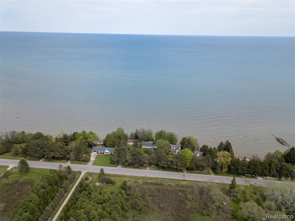6240 Lakeshore Road Palms, MI 48465 - Photo 34 of 38