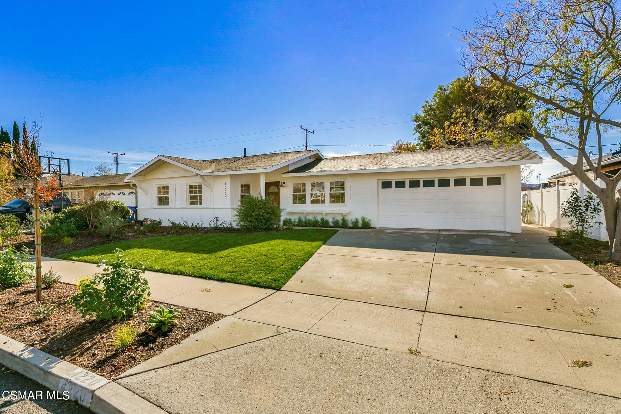 4220 Eileen Street Simi Valley, CA 93063 - Photo 2 of 23 2