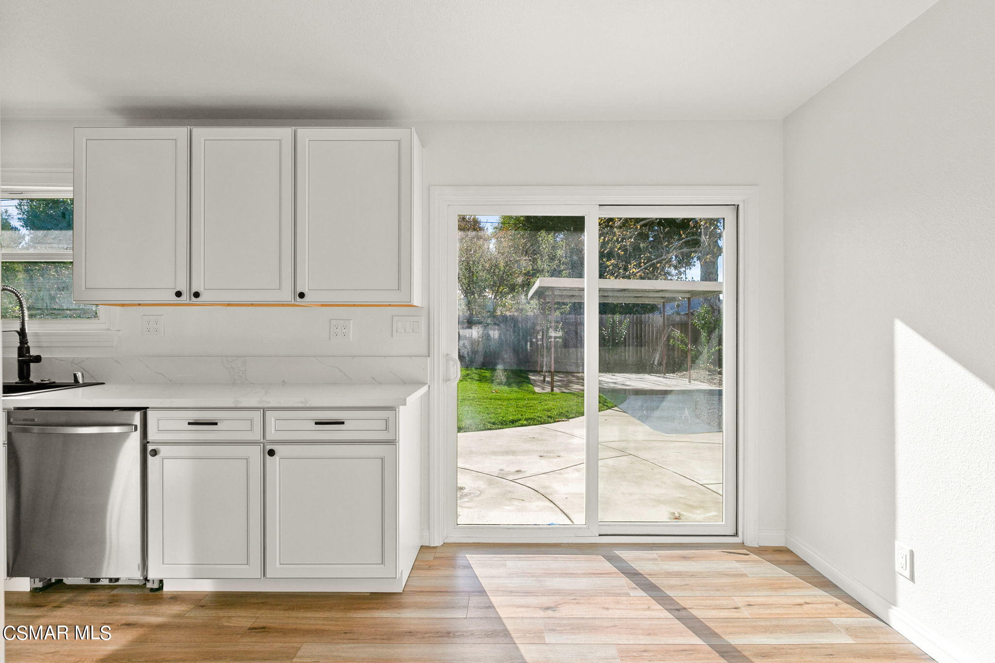 4220 Eileen Street Simi Valley, CA 93063 - Photo 12 of 23 12