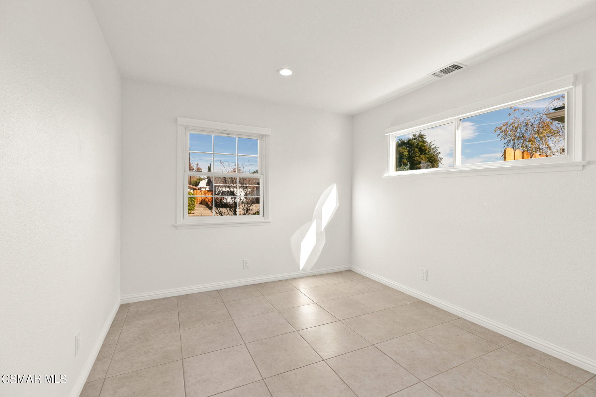 4220 Eileen Street Simi Valley, CA 93063 - Photo 16 of 23 16