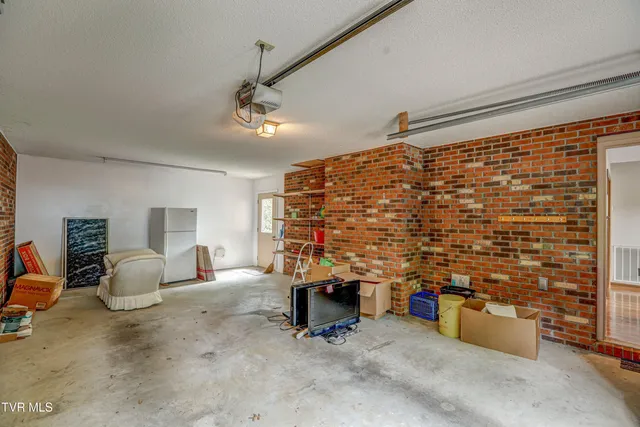 $349,900 | 205 Donegal Way, Unit 205, Bristol, TN 37620