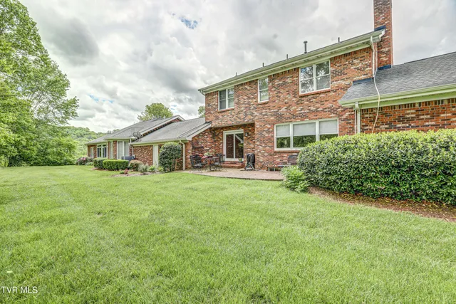 $349,900 | 205 Donegal Way, Unit 205, Bristol, TN 37620