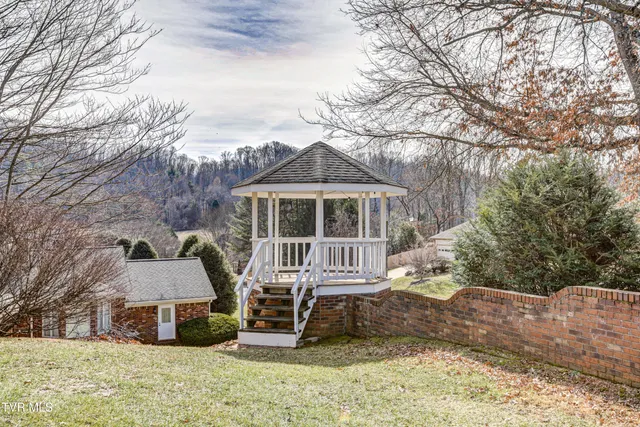 $349,900 | 205 Donegal Way, Unit 205, Bristol, TN 37620