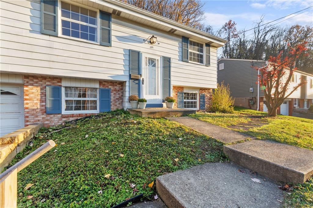 135 Parkedge Road Pittsburgh, PA 15220 - Photo 3 of 17 Gallery Image 3