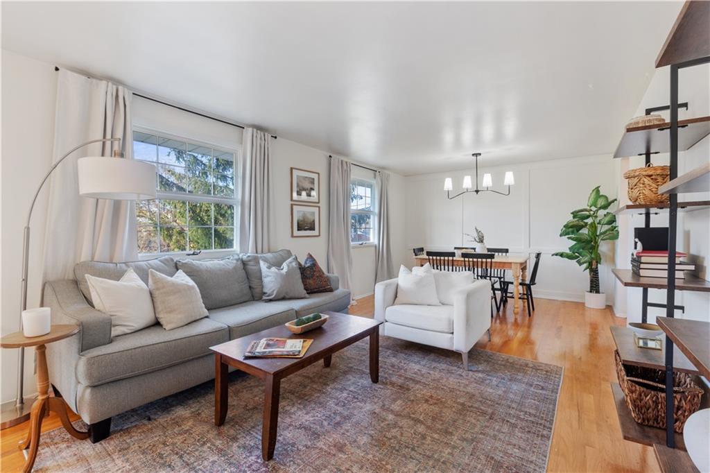 135 Parkedge Road Pittsburgh, PA 15220 - Photo 4 of 17 Gallery Image 4