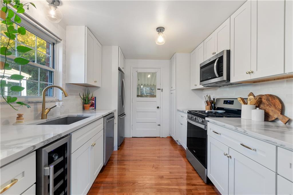 135 Parkedge Road Pittsburgh, PA 15220 - Photo 8 of 17 Gallery Image 8
