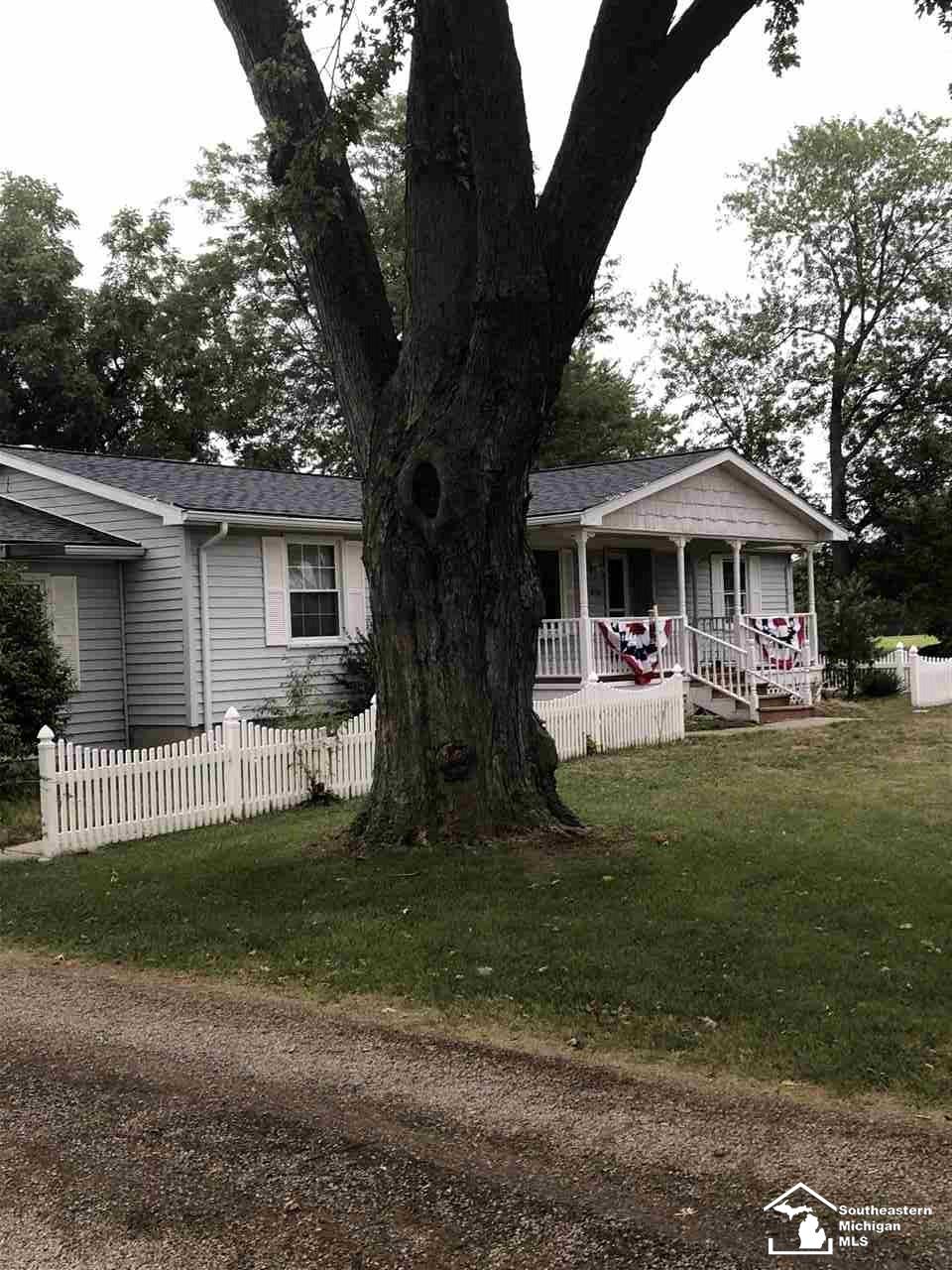 8750 Dixon Road Monroe, MI 48161 - Photo 2 of 4 50023071-1.JPG