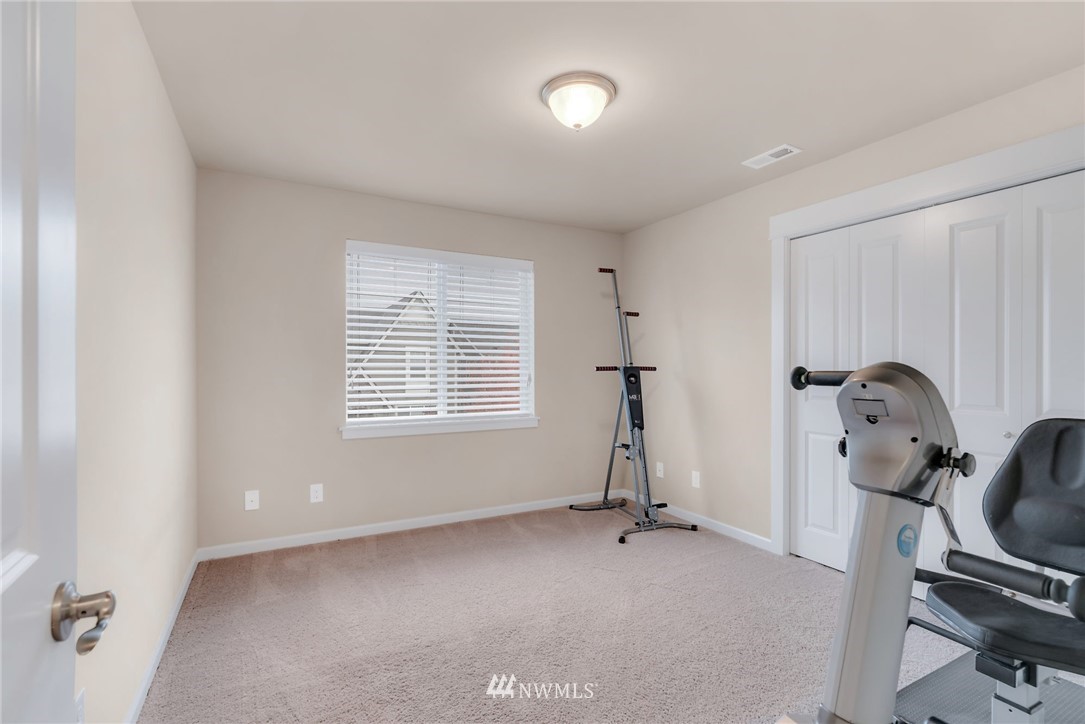 801 Mount Baker Place Northeast Renton, WA 98059 - Photo 17 of 21 Gallery Image 17