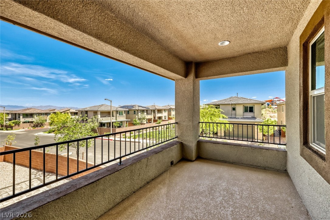 9702 Sapphire Rim Avenue Las Vegas, NV 89148 - Photo 3 of 28