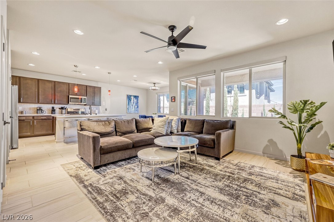 9702 Sapphire Rim Avenue Las Vegas, NV 89148 - Photo 5 of 28