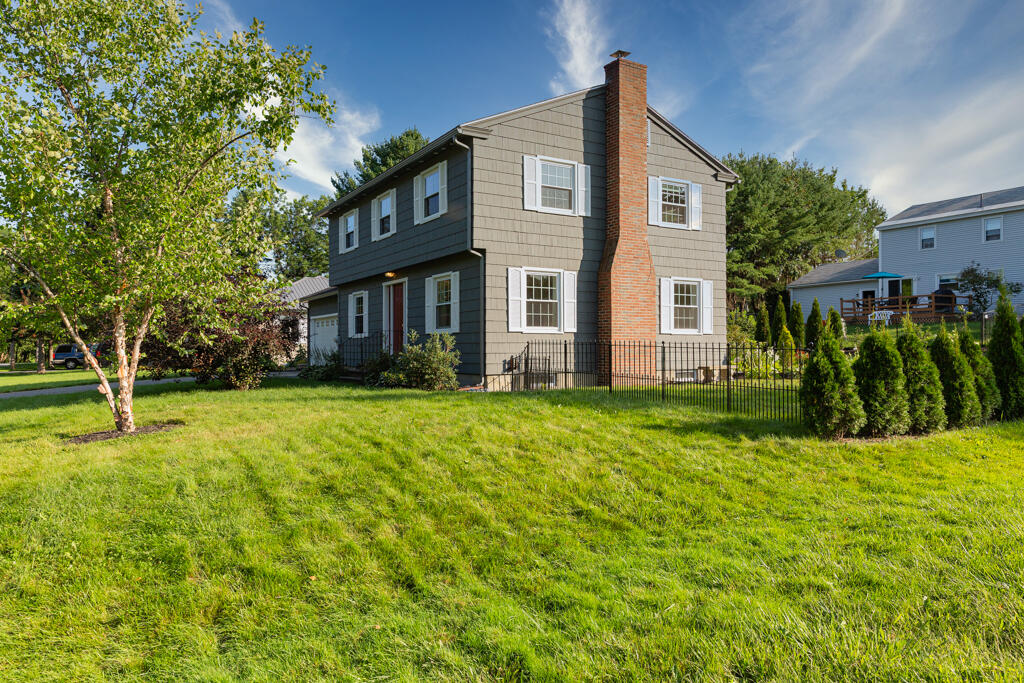 16 North Riverside Drive Waterville, ME 04901 - Photo 18 of 23 Corner View
