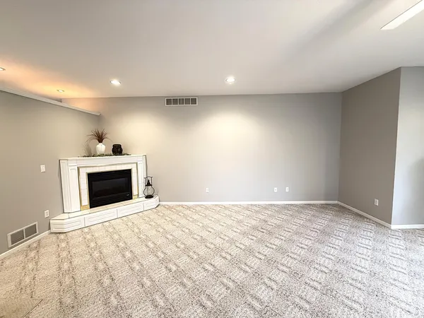 $469,000 | 304 Lynsee Lane, Montevideo, MN 56265