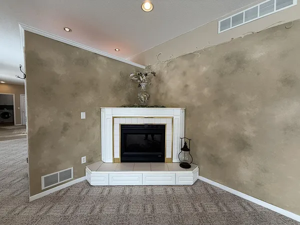 $469,000 | 304 Lynsee Lane, Montevideo, MN 56265