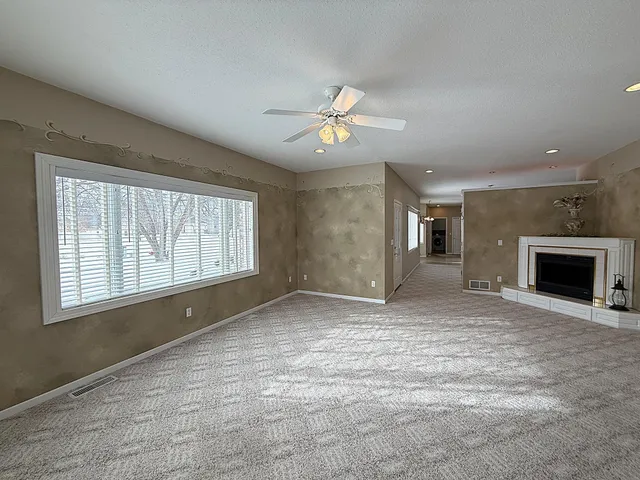 $475,000 | 304 Lynsee Lane, Montevideo, MN 56265