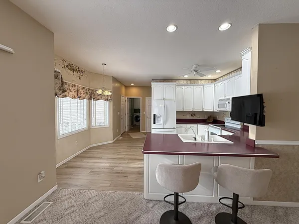$469,000 | 304 Lynsee Lane, Montevideo, MN 56265