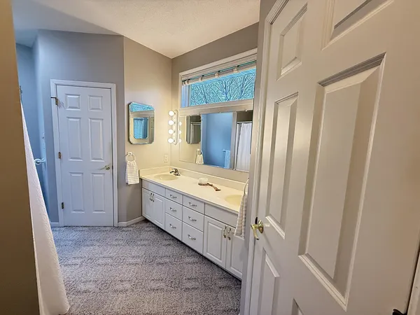 $469,000 | 304 Lynsee Lane, Montevideo, MN 56265