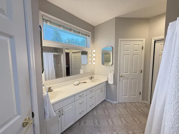 $469,000 | 304 Lynsee Lane, Montevideo, MN 56265