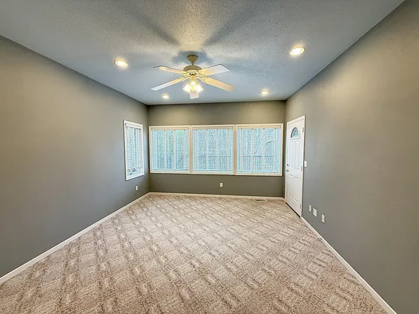 $469,000 | 304 Lynsee Lane, Montevideo, MN 56265