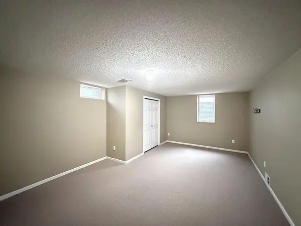 $469,000 | 304 Lynsee Lane, Montevideo, MN 56265