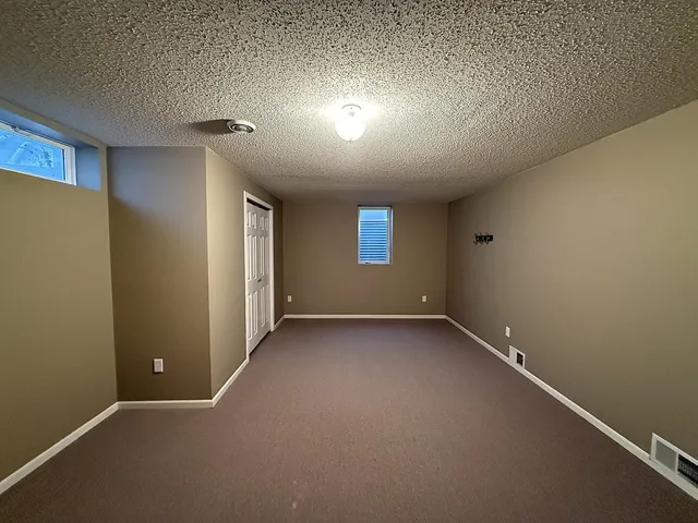 $475,000 | 304 Lynsee Lane, Montevideo, MN 56265