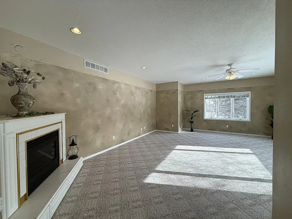 $469,000 | 304 Lynsee Lane, Montevideo, MN 56265